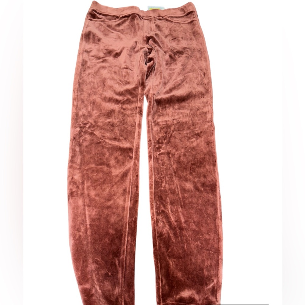 NWT HUE Velvet Pants